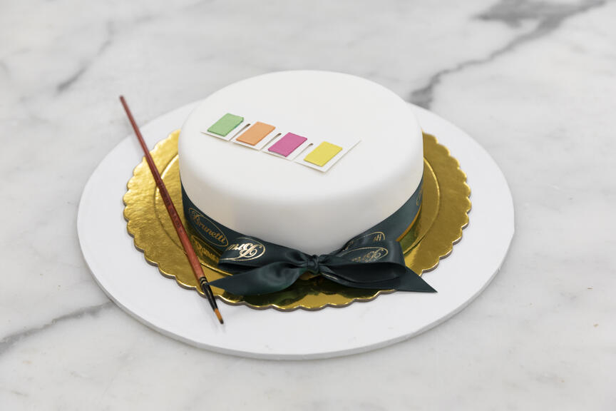 A PYO cake kit from Brunetti Classico