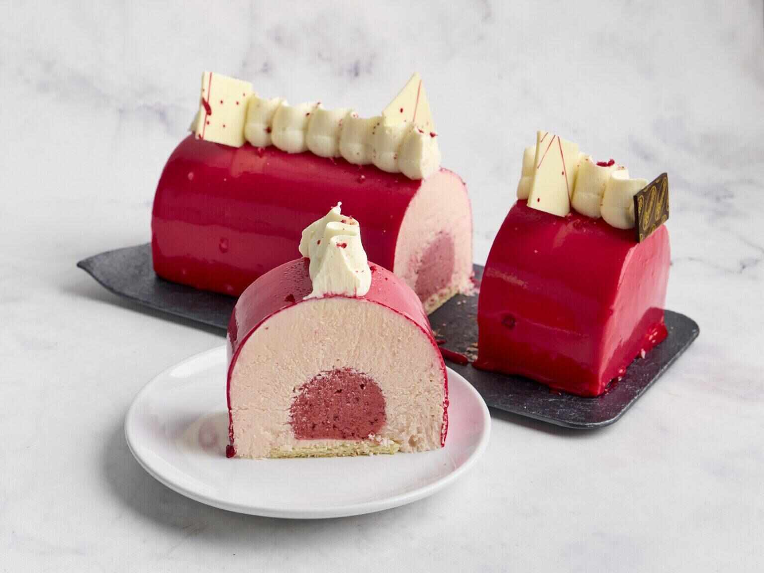 Strawberry Cheesecake Gelato Cake Classico