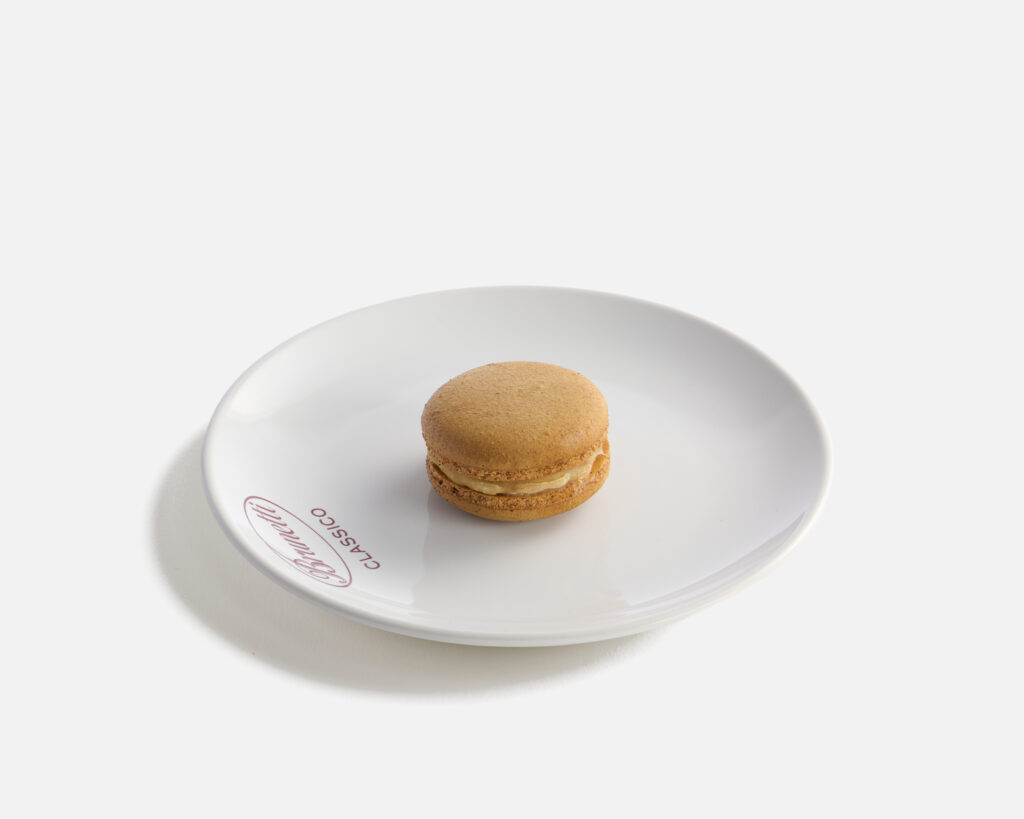 Biscoff Macaron