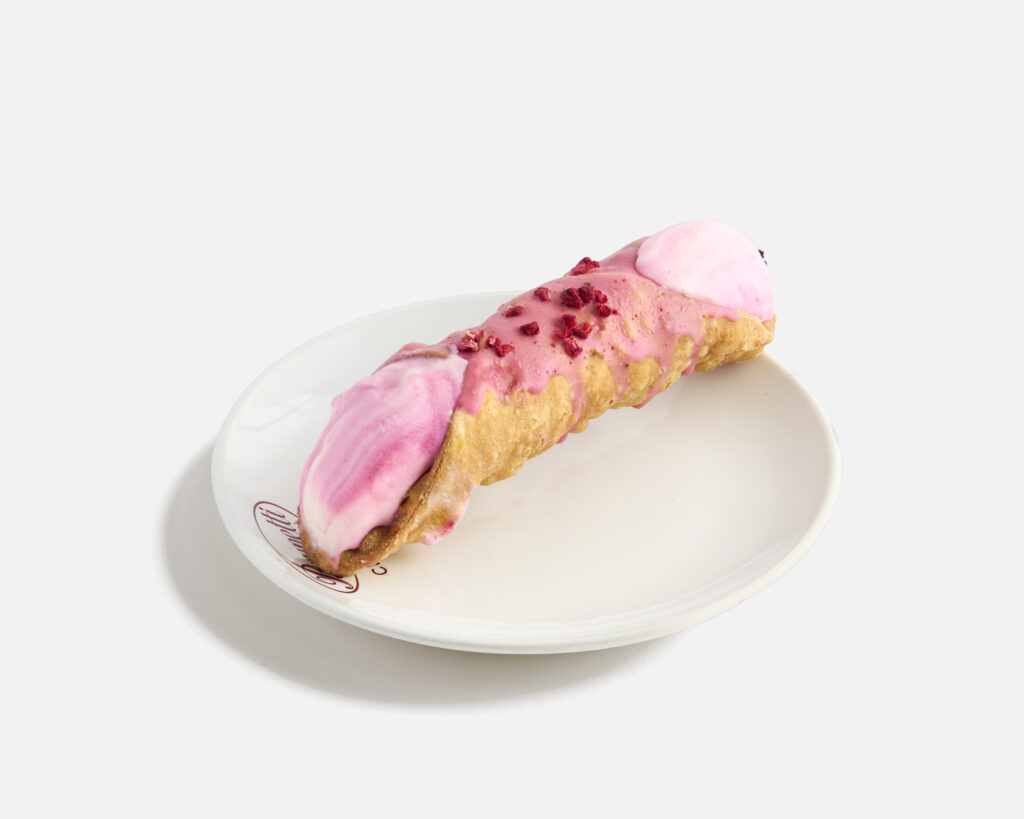 Amarena Gelato Cannoli